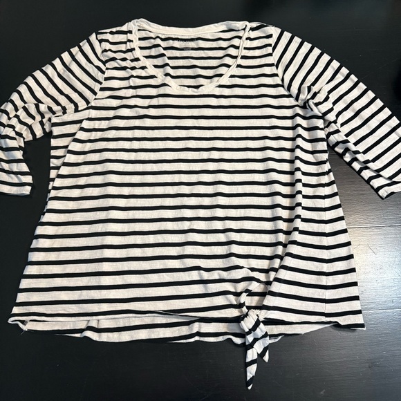 Lane Bryant Striped Black and White Women's tie front Top - Picture 1 of 4